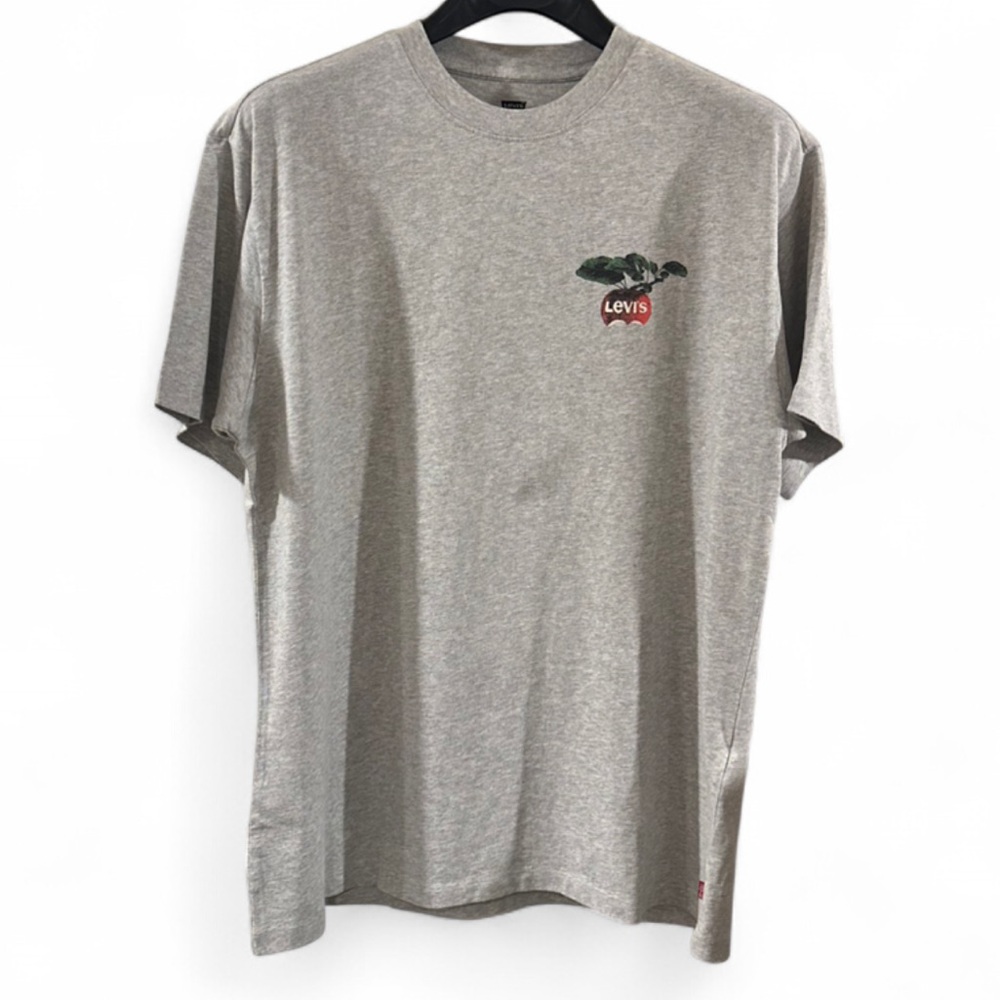 Levi's ‘Farm Fresh' Apple Orchard Graphic T-Shirt Size Men’s Medium (NWT)